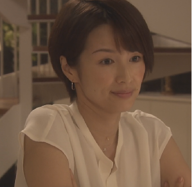 ドラマ オトナ女子 で吉瀬美智子着用アクセサリー ピアス ネックレス のブランドは
